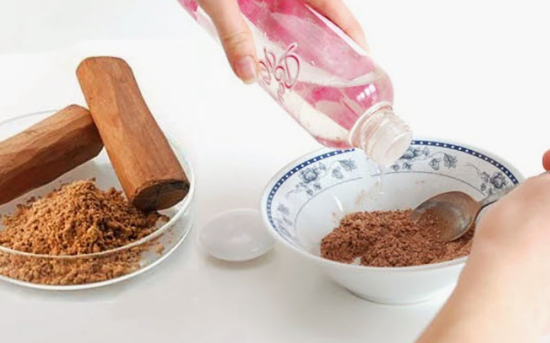 ماسک گلاب و چوب صندل